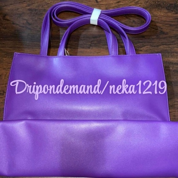 Medium Grape Telfar Bag - Picture 3 of 5